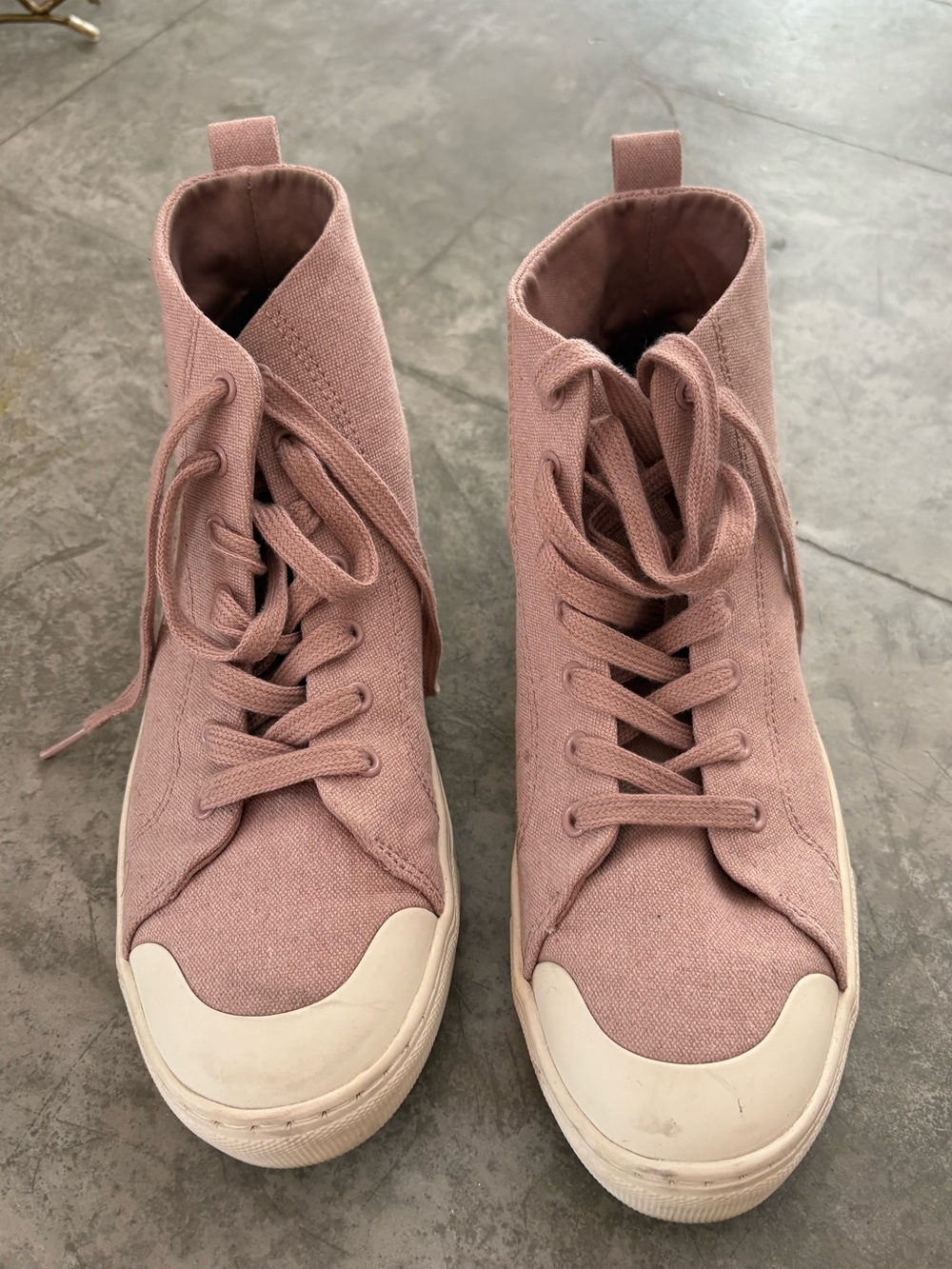 Universal Thread Jolie high-top sneakers in mauve